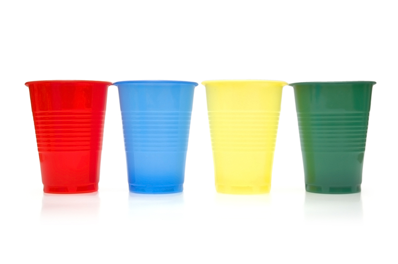 4 different colored cups